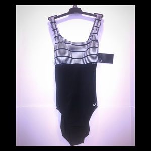 Nike swimsuit one piece  M  New with tags
